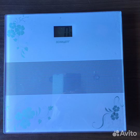 Весы напольные scarlett