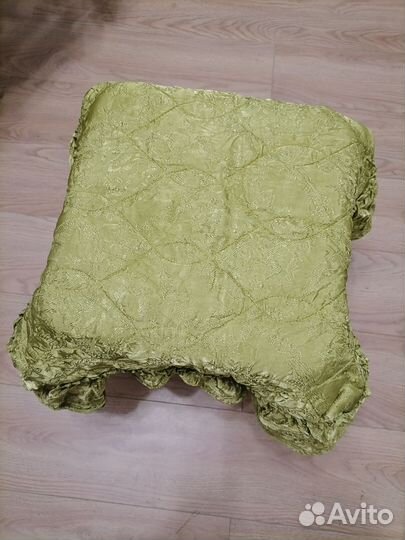 Накидка на пуфик или столик