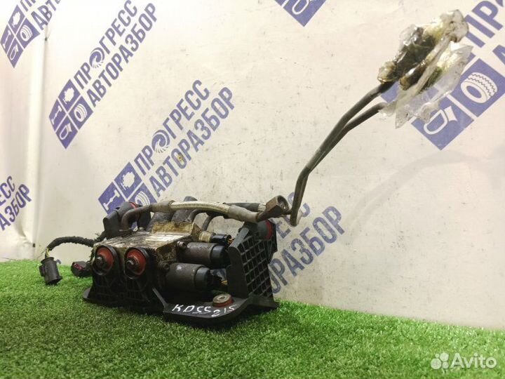 Блок клапанов гидроподвески Bmw 750I седан 4.8