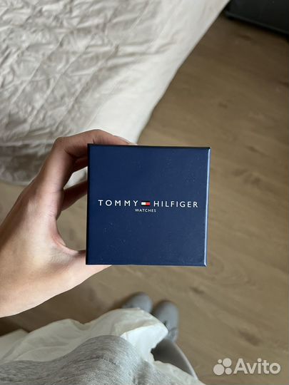 Часы tommy hilfiger