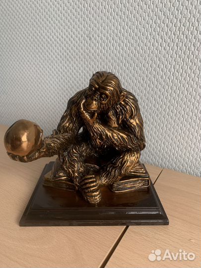 Бронзовая статуэтка