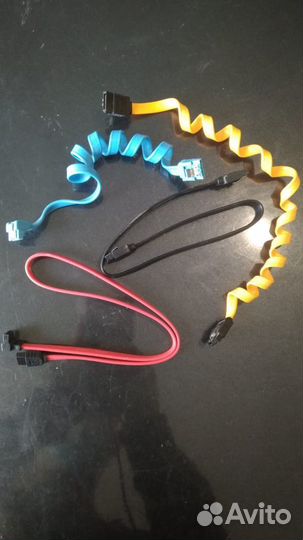 Кабель шлейф SATA - SATA в ассортименте