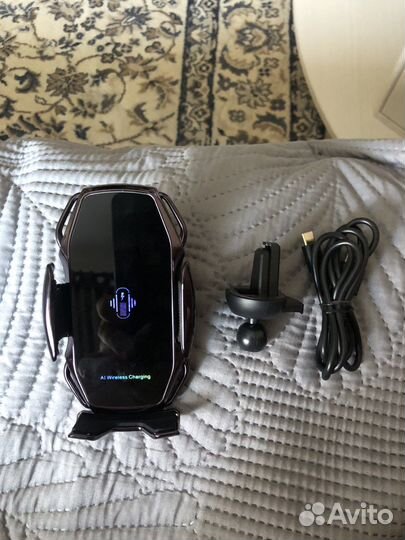 Держатель для телефона в машину