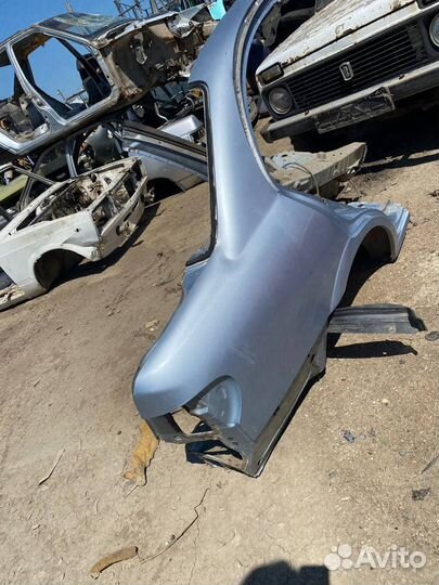 Бачина кузова правая Nissan Almera N16