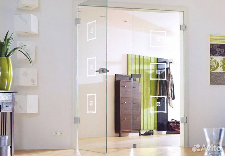 Стеклянная дверь в комнату / Дверь из стекла