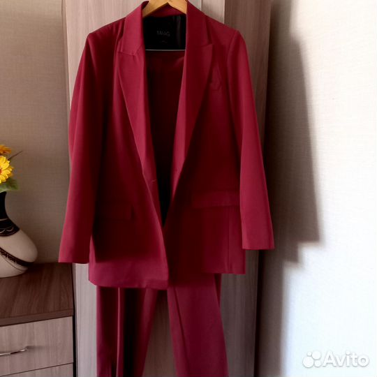 Брючный костюм zara