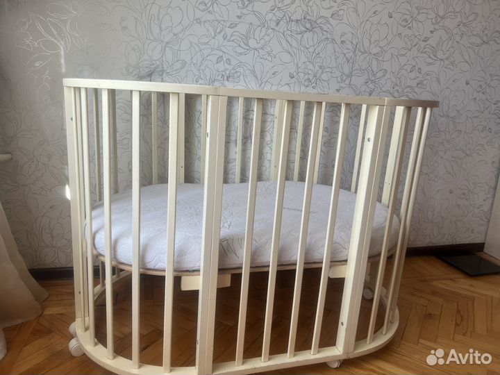 Детская овальная кроватка