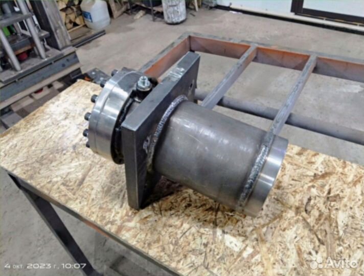 Гидроцилиндр для пресса высокого давления 200 тонн