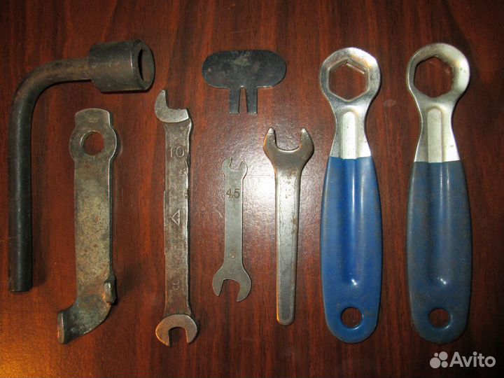 Вело запчасти (Катафоты, Эксцентрик,Ключи)