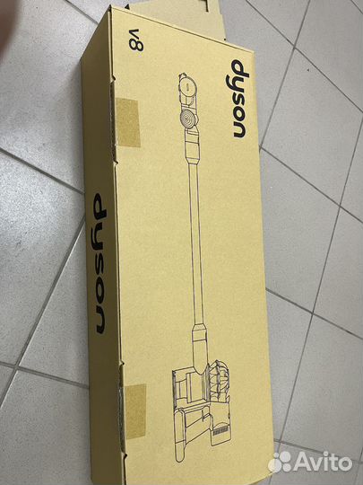 Пылесос Dyson v8