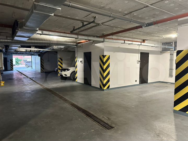 Машиноместо, 10 м²