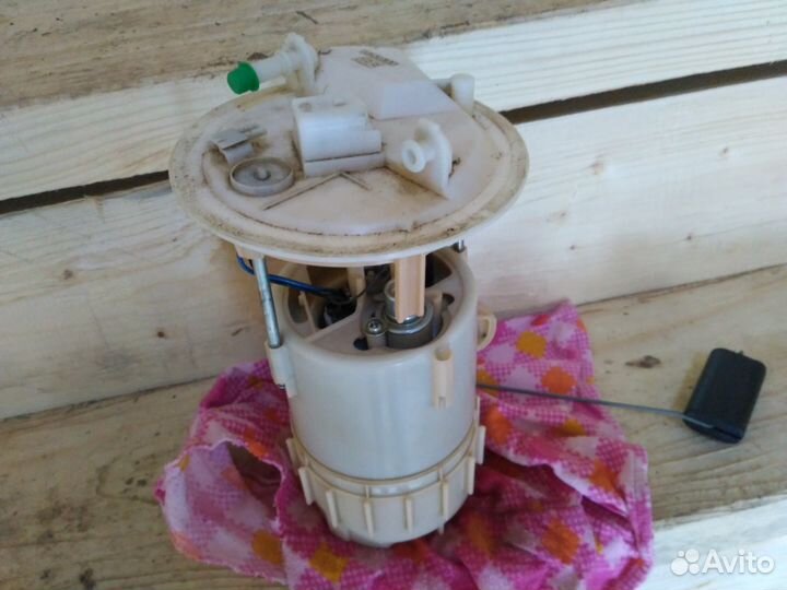 Топливный насос в сборе рено меган 2 (без обратки)