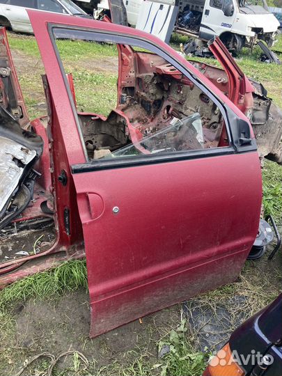 Nissan serena 23 двери