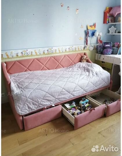 Детская кровать с мягкими бортиками