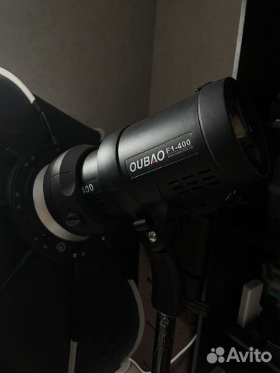 Продам аккумуляторную вспышку triopo 400дж TTL