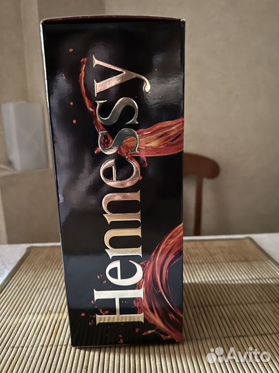 Бутылка с коробкой коньяк Хеннесси Hennessy vsop
