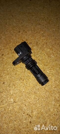 Датчик распредвала Navara D40