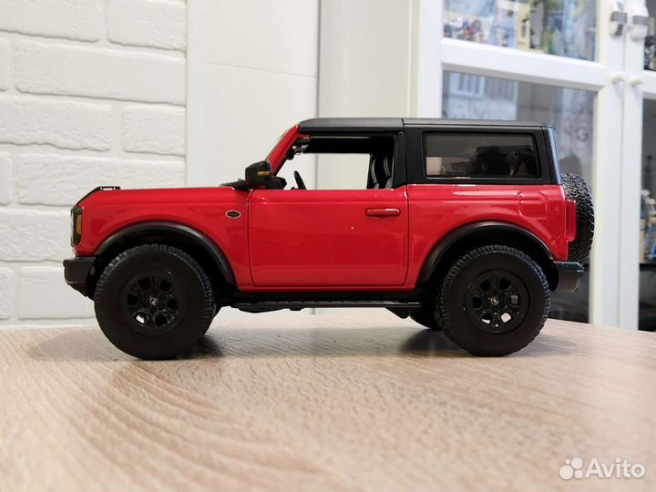 Ford Bronco Wildtrak 2021 Red 1:18 Maisto