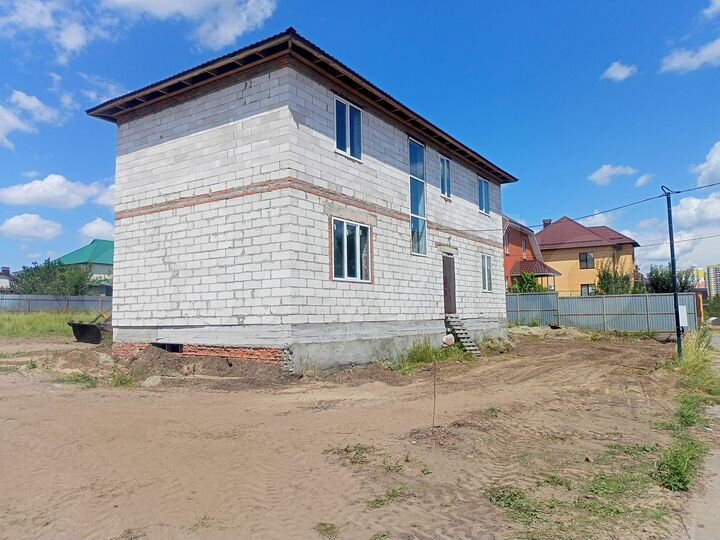 Дом 274 м² на участке 10 сот.