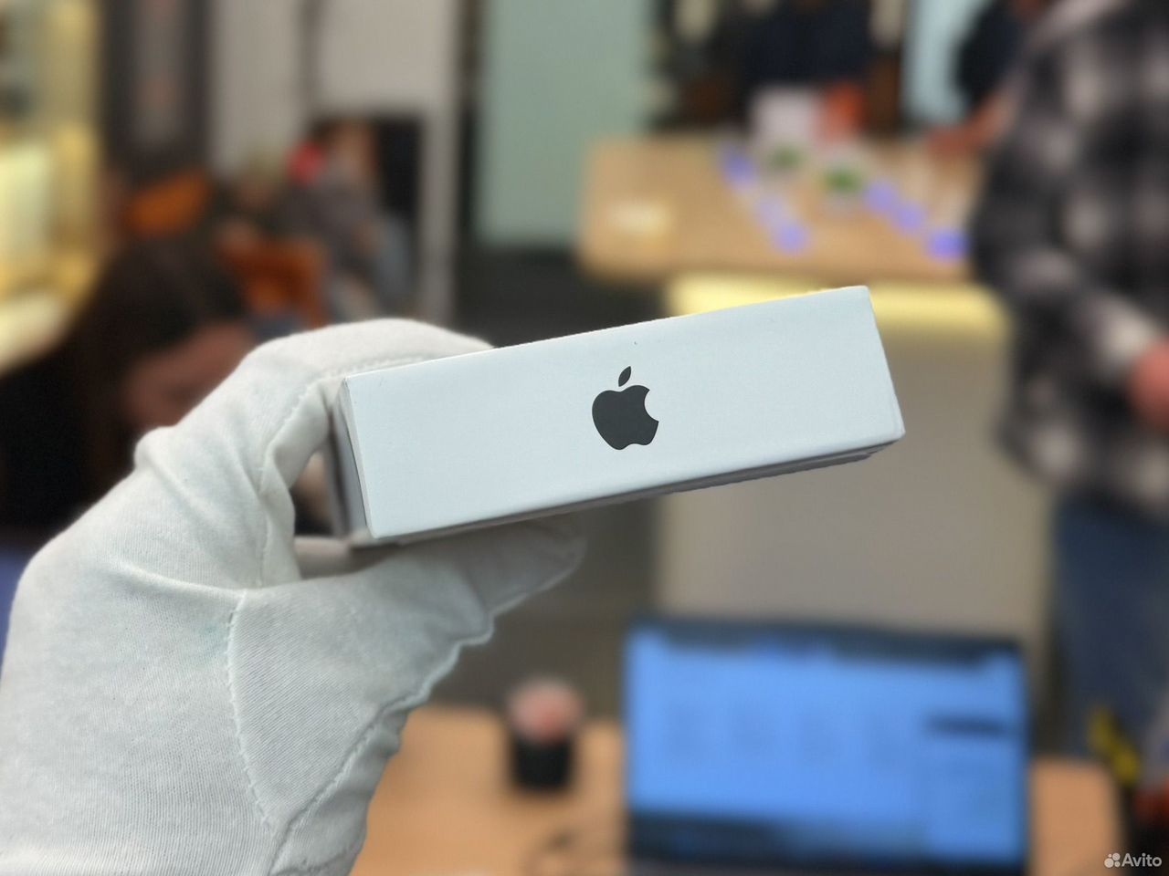 iPhone 16, 256 ГБ, SIM + eSIM