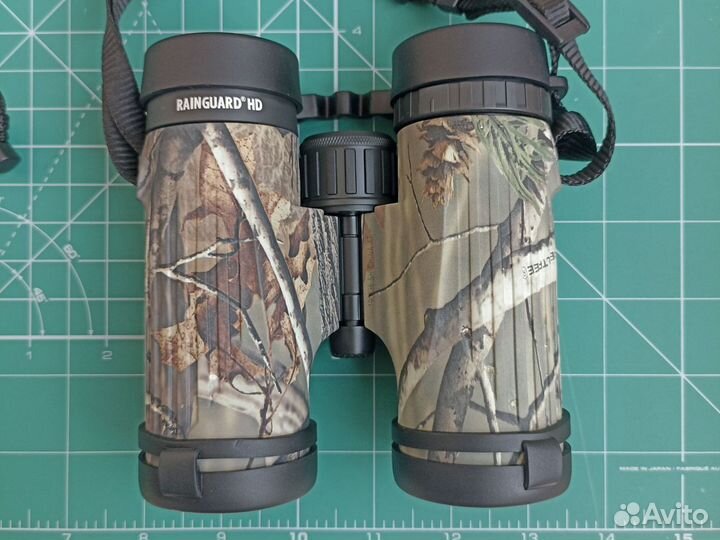 Бинокль Bushnell Legend Ultra HD