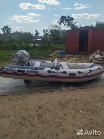 Лодка с мотором