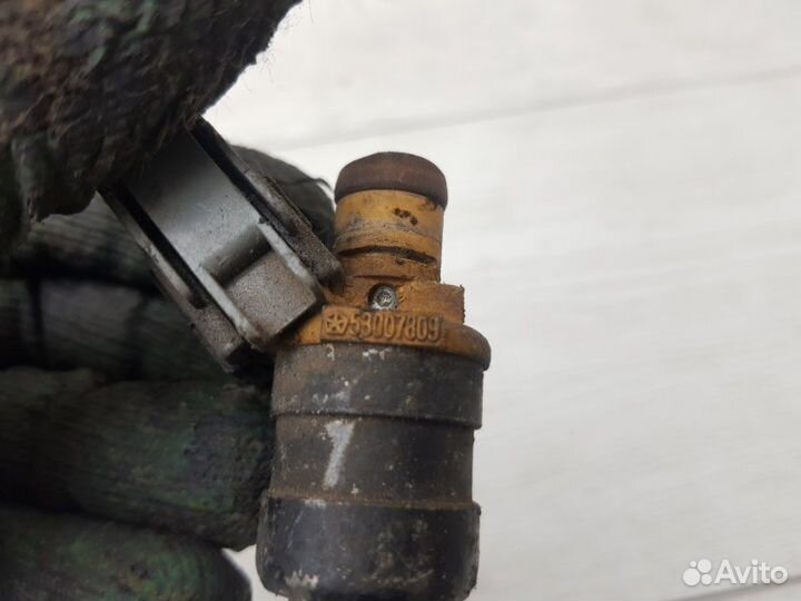 Форсунка топливная Jeep Grand Cherokee 1 ELF 1995