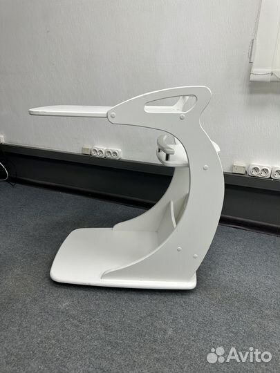 Подкатной столик