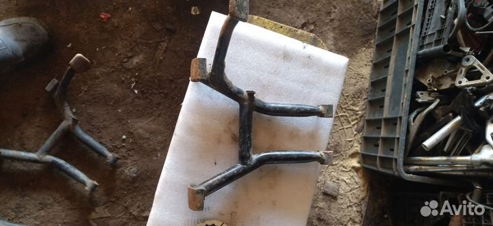 Центральная подставка для Suzuki GSF250 Bandit