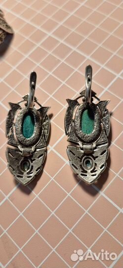 Серебряные серьги с малахитом