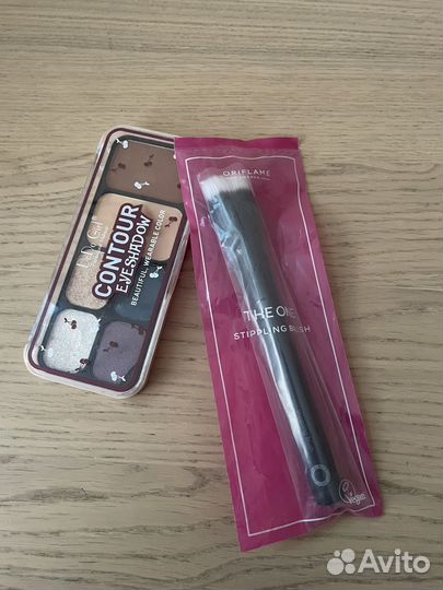 Тени для век DoDoGirl и кисть макияжная Oriflame