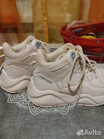 Кроссовки детские