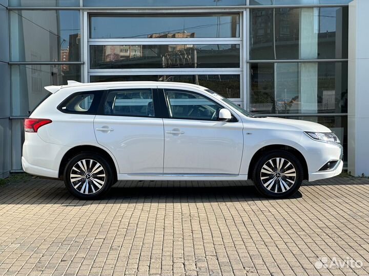 Mitsubishi Outlander 2.0 CVT, 2022, 47 км