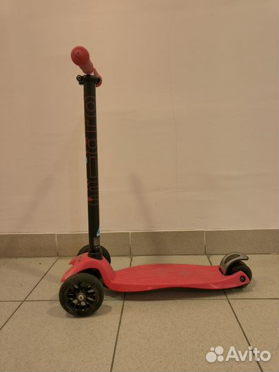 Самокат трехколесный maxi micro