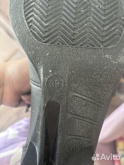 Лыжные ботинки 38 новые