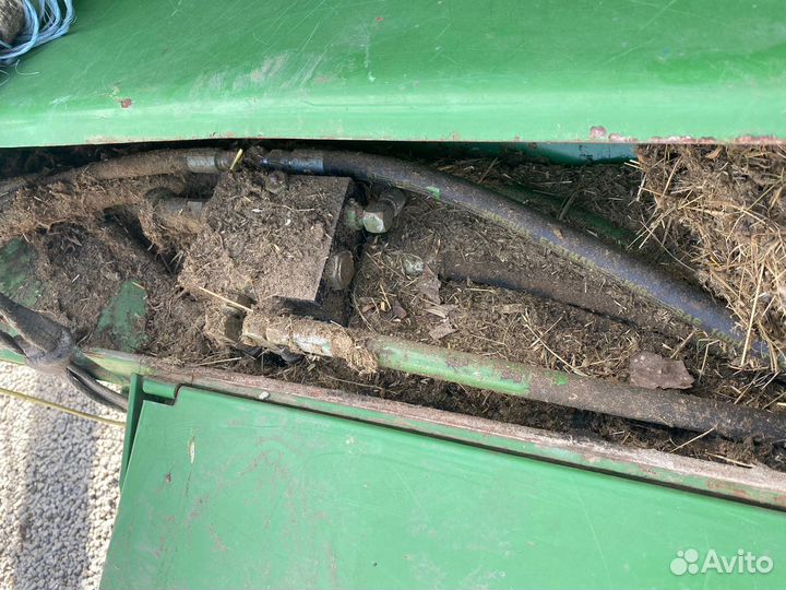 Пресс-подборщик John Deere 550, 2003