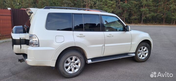 Mitsubishi Pajero 3.2 AT, 2014, 260 000 км