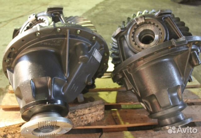 Редуктор стоит. MERITOR ms17x. Ms17x редуктор. Меритор редуктор среднего моста Вольво fh13. Редуктор заднего моста Вольво f6.