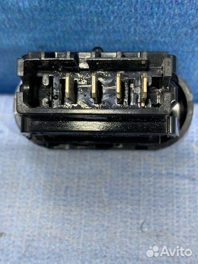 Кнопка обогрева заднего стекла Renault sandero