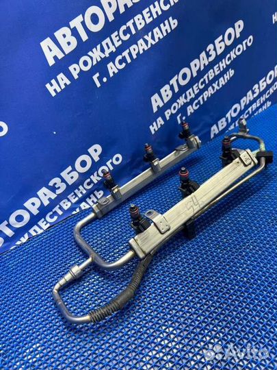 Топливная рампа в сборе Ford Explorer внедорожник