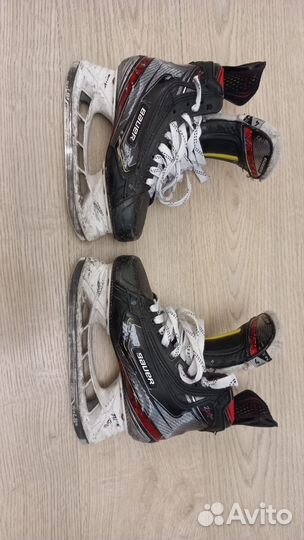 Коньки хоккейные профессиональные