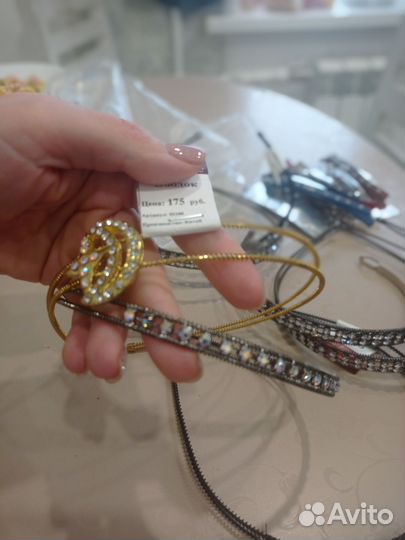 Ободок для волос со стразами