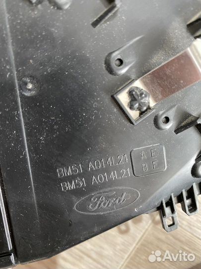 Дефлектор Ford Focus правый и левый