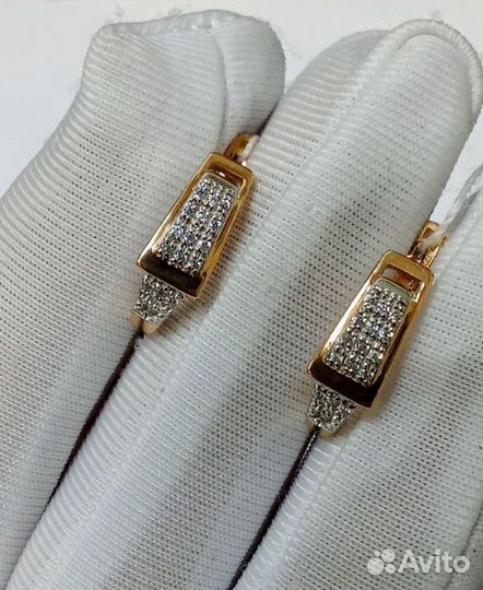 Золотые серьги с фианитом