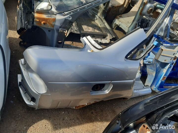 Заднее правое крыло Лада Приора седан