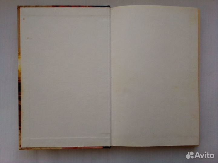 Соколовская. На спицах и крючком