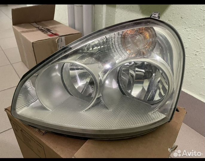 Фара левая