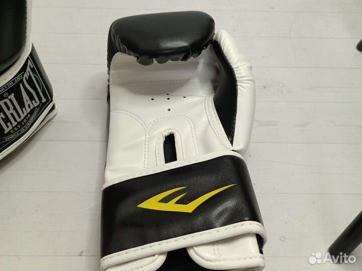 Перчатки боксерские