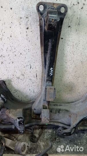 Подушка двигателя Suzuki SX4