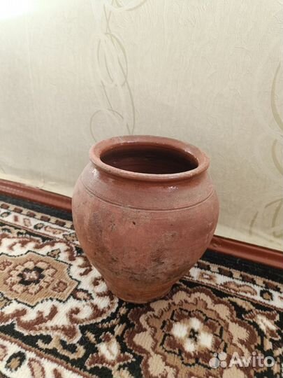Старинные глиняные горшки